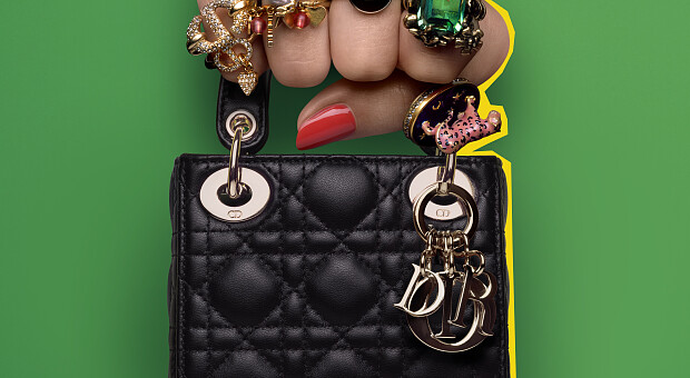 Dior выпустила коллекцию микросумок